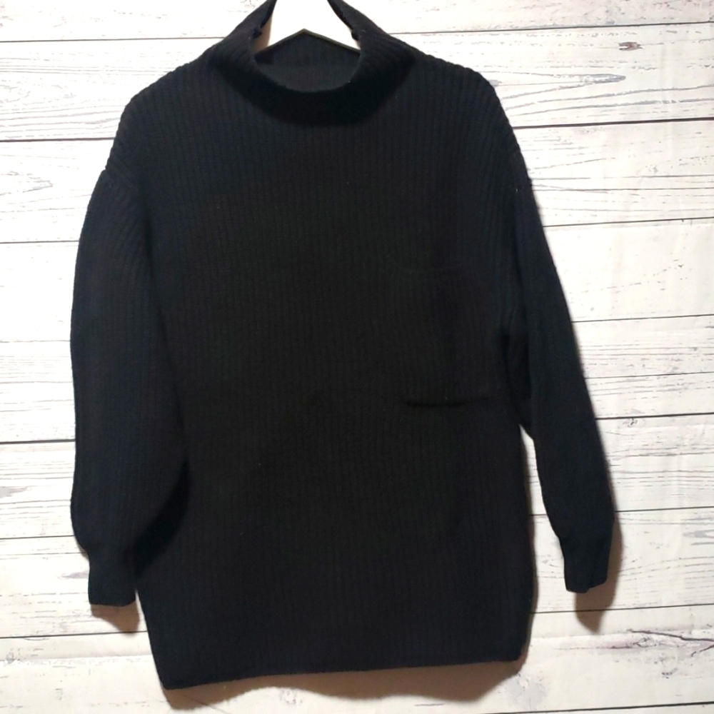Aritzia Wilfred  100% merino wool sweater